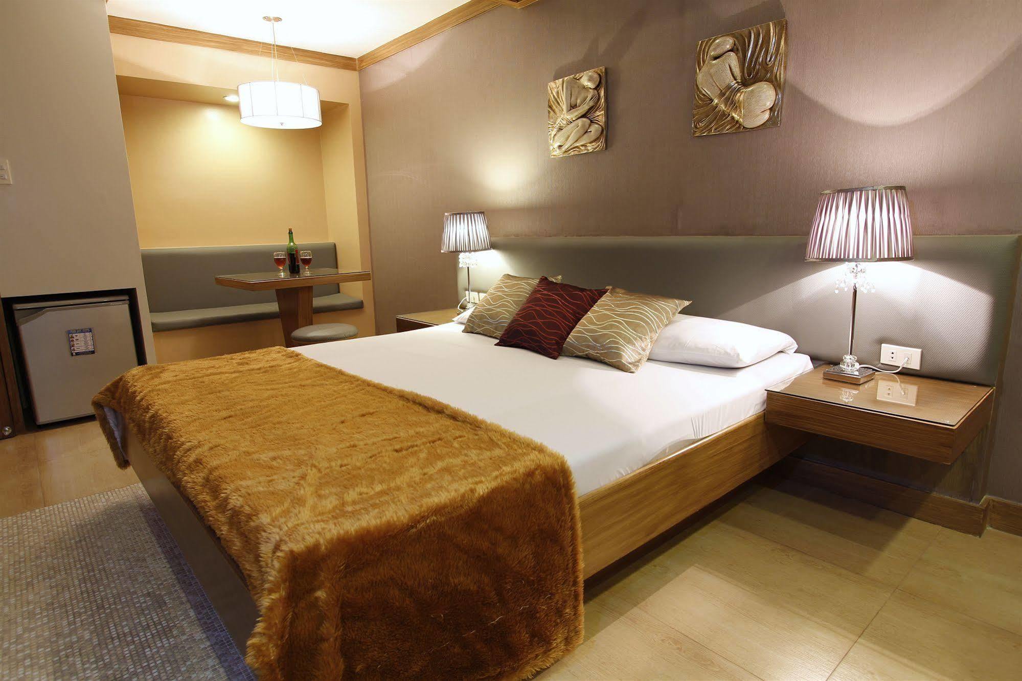 Victoria Court Hillcrest Pasig Motel Exterior photo